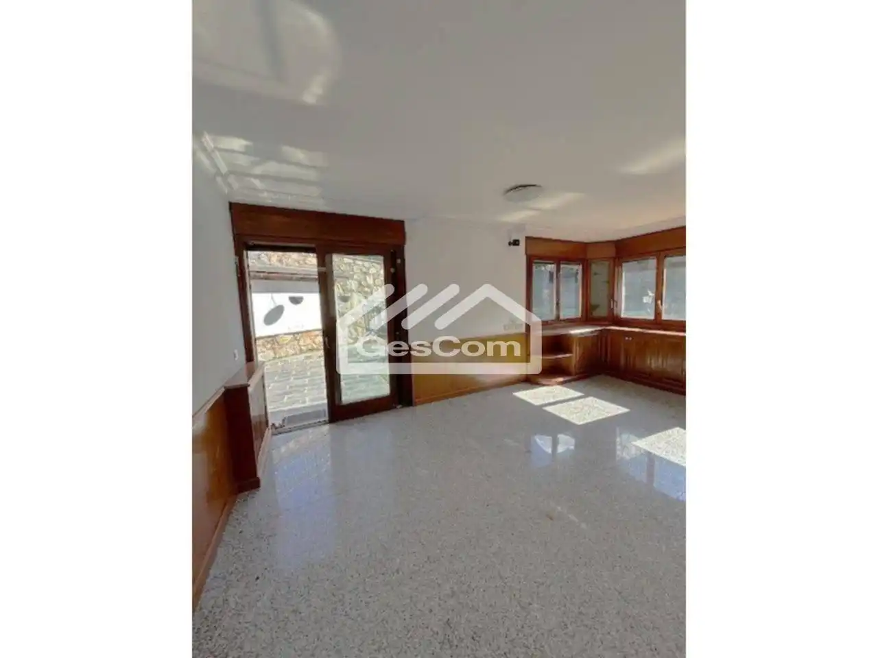 Casa adosada en venta en Escaldes – Engordany con Calefacción y Jardín privado