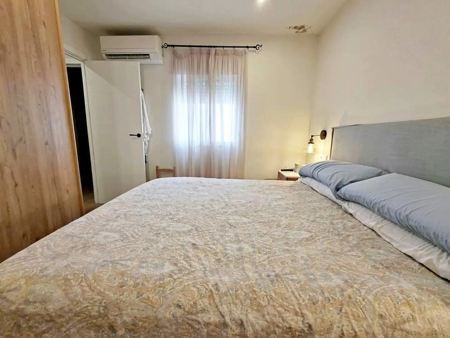 Habitación de Planta baja en venta en Aspe con Aire acondicionado y Amueblado