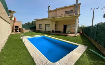 Piscina de Casa o xalet en venda en Massanes amb Terrassa i Piscina