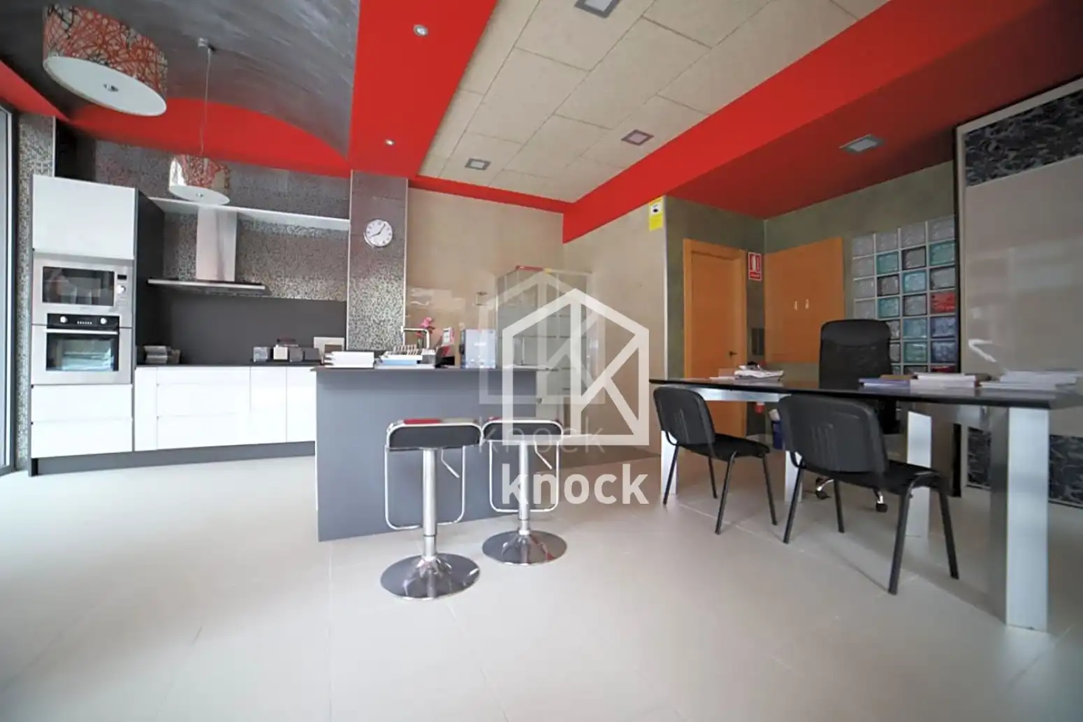 Cocina de Local en venta en Gijón 