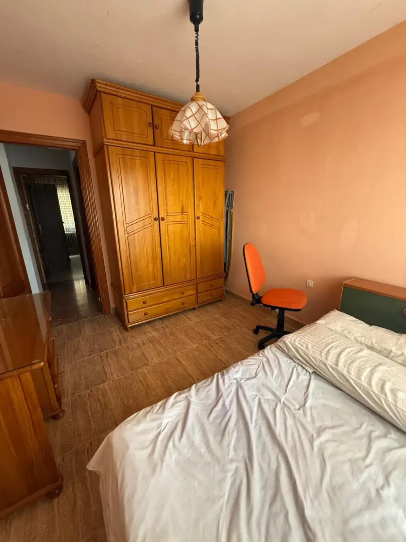 Habitación de Piso de alquiler en Granada con Terraza