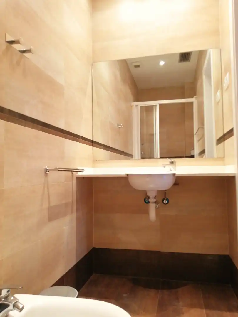 Baño de Piso en venta en Barcelona con Aire acondicionado, Horno y Balcón