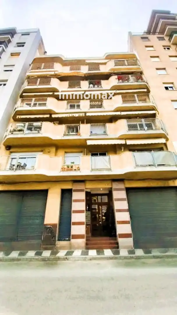 Vista exterior de Pis en venda en Mataró amb Aire condicionat, Calefacció i Terrassa