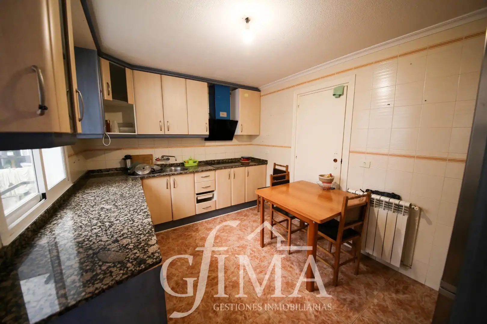 Cocina de Piso en venta en Tomelloso con Calefacción