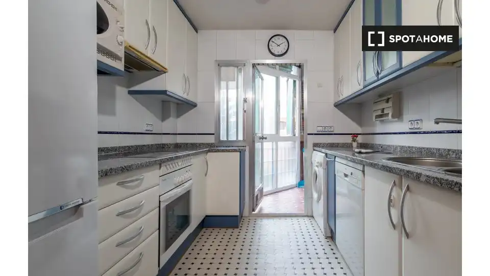 Cocina de Piso de alquiler en Madrid con Aire acondicionado, Calefacción y Amueblado