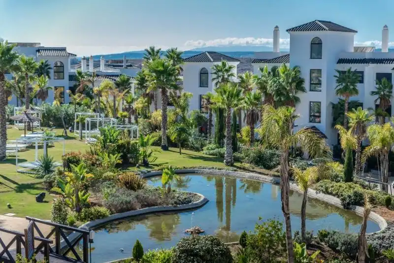 Àtic amb piscina en venda a Altos de Estepona, imagen 10