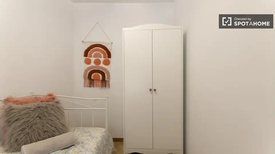 Appartamento con terrazza in affitto a Quatre Carreres, imagen 18