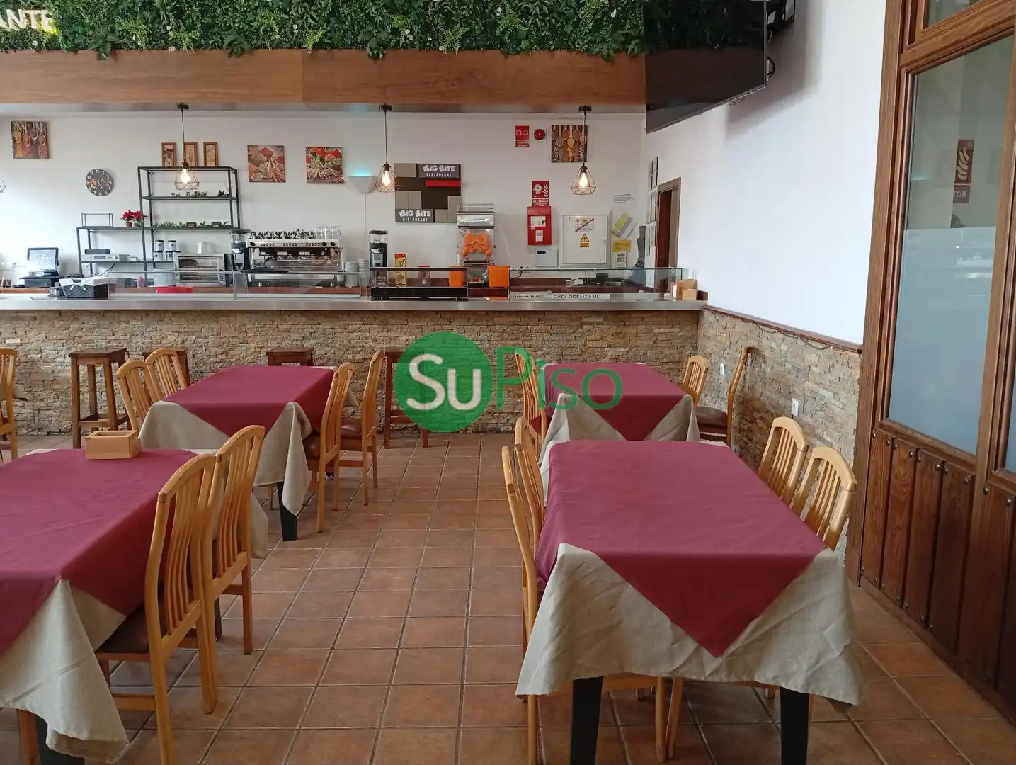 Local en venda a Avenida de los Metales, 40, Estación - Cruz Roja