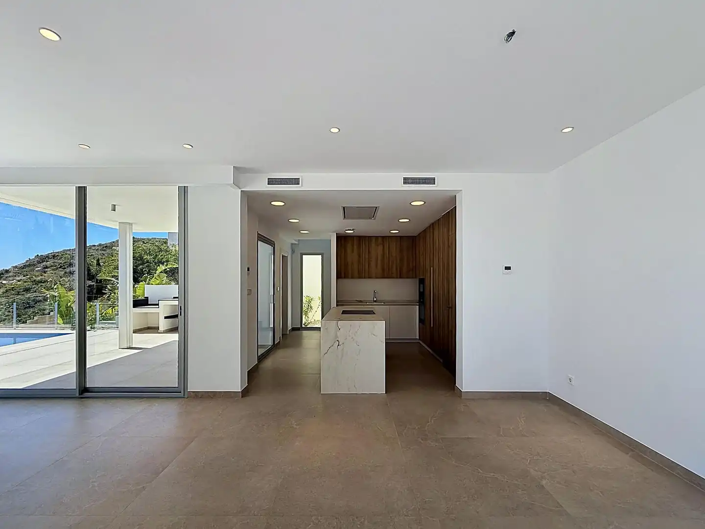 Chalet con piscina en venta en Cumbre del Sol, imagen 5