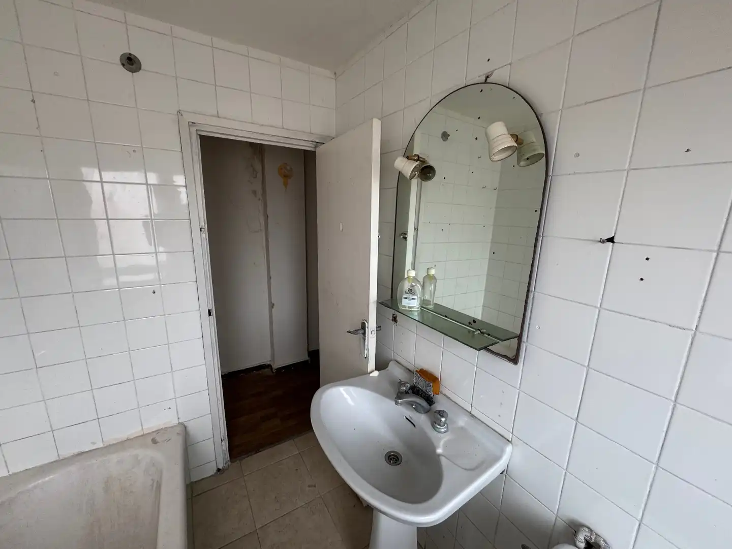 Baño de Piso en venta en Gijón  con Calefacción, Terraza y Internet