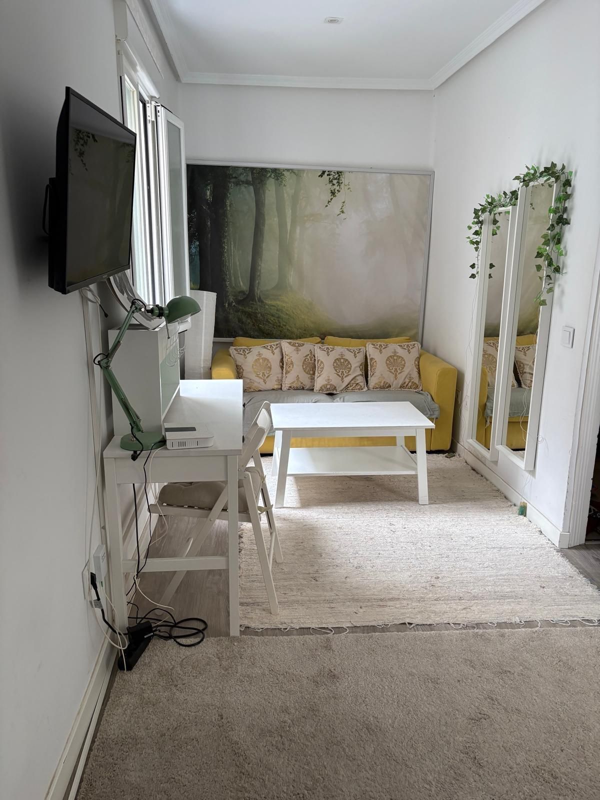 Living room of Flat to rent in  Madrid Capital  with Air Conditioner