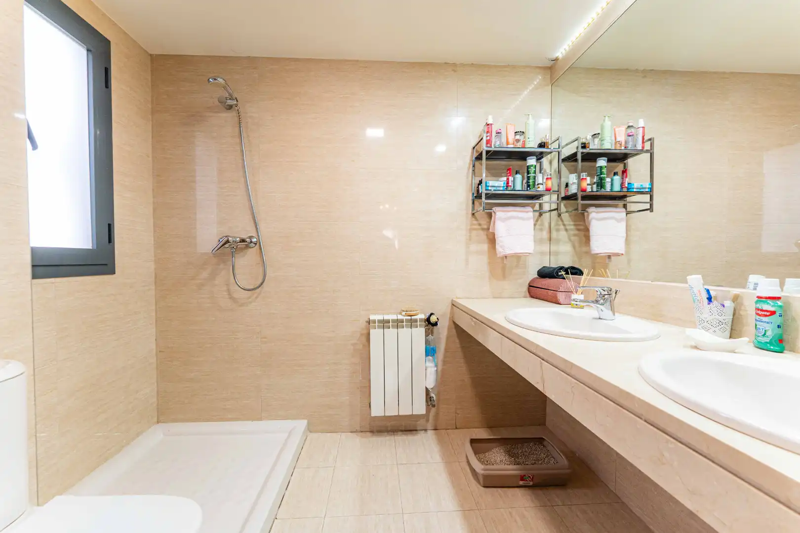 Bathroom of Detached homes for sale in Arroyomolinos (Madrid)  with Air Conditioner, Heating and Private garden