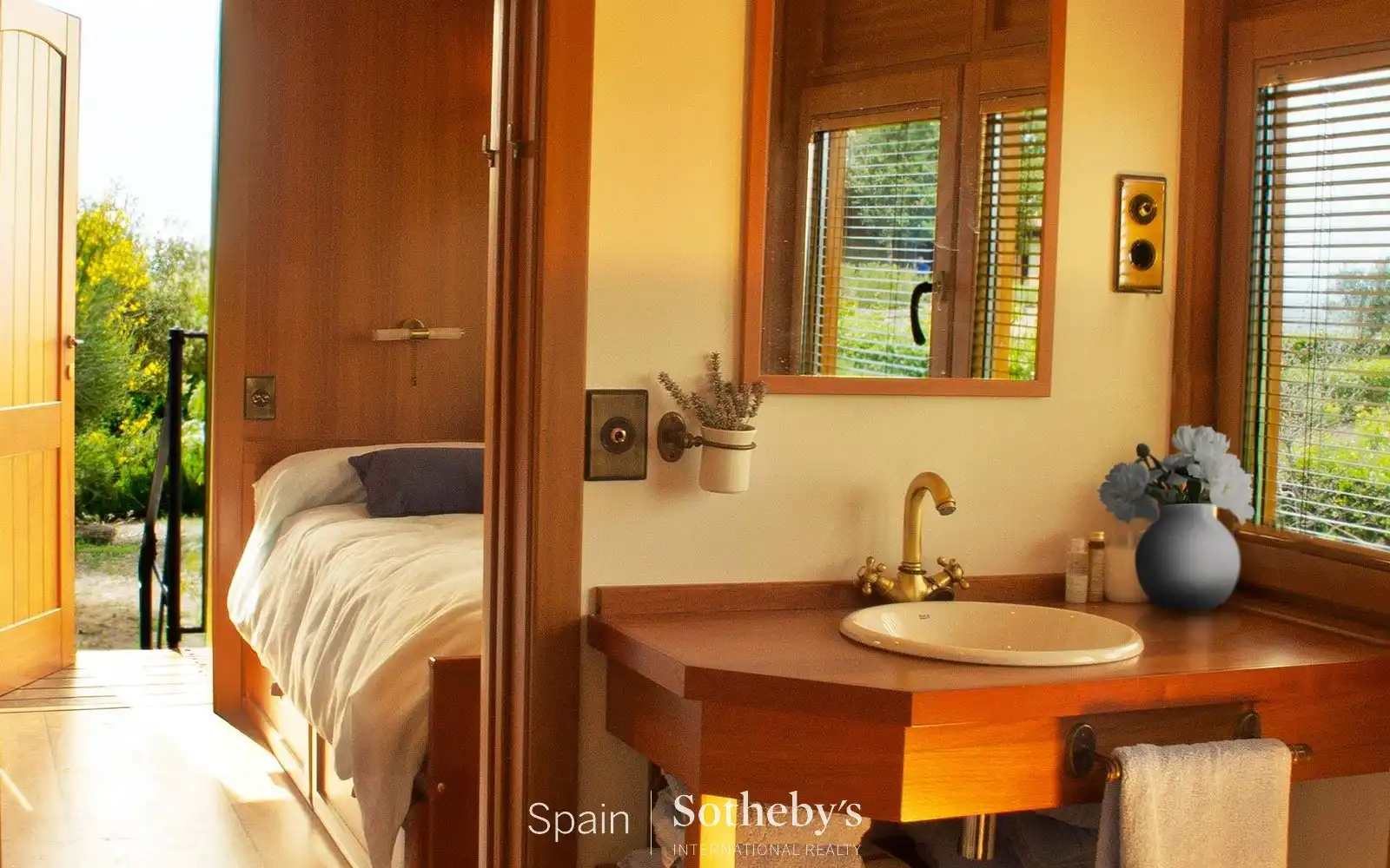 Schlafzimmer von Residential zum Verkauf in Villalba de Rioja