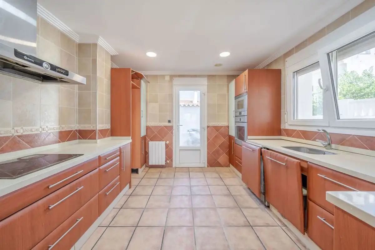Cocina de Casa o chalet en venta en Dénia con Aire acondicionado, Calefacción y Jardín privado