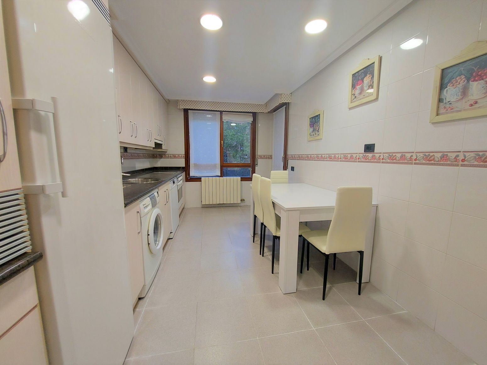Küche von Wohnung miete in  Logroño mit Heizung, Parkett und Abstellraum