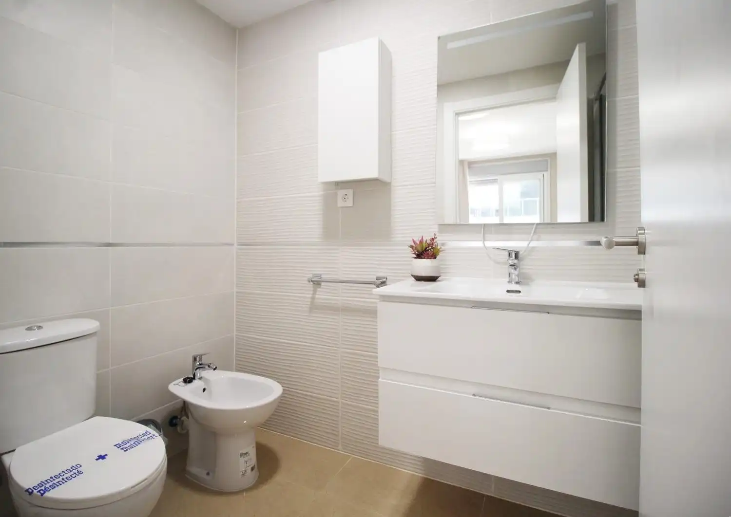 Badezimmer von Wohnung zum Verkauf in Oropesa del Mar / Orpesa mit Klimaanlage, Privatgarten und Terrasse