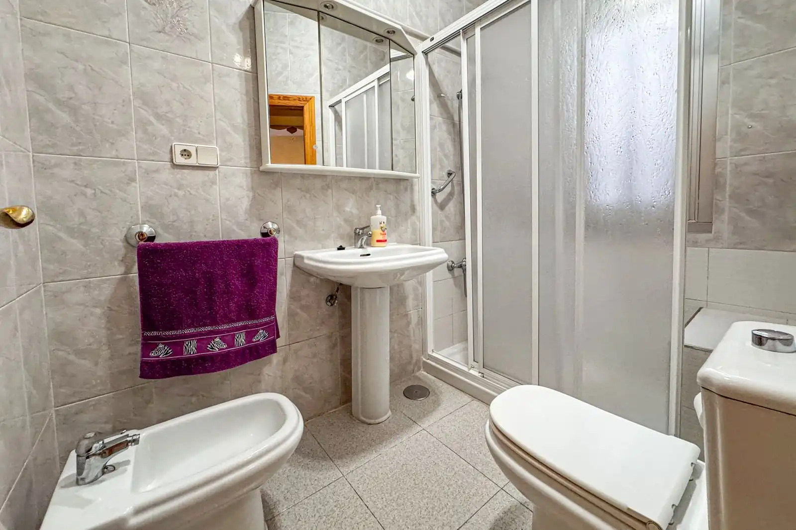 Bathroom of Flat for sale in Almería  with Air Conditioner, Heating and Terrace