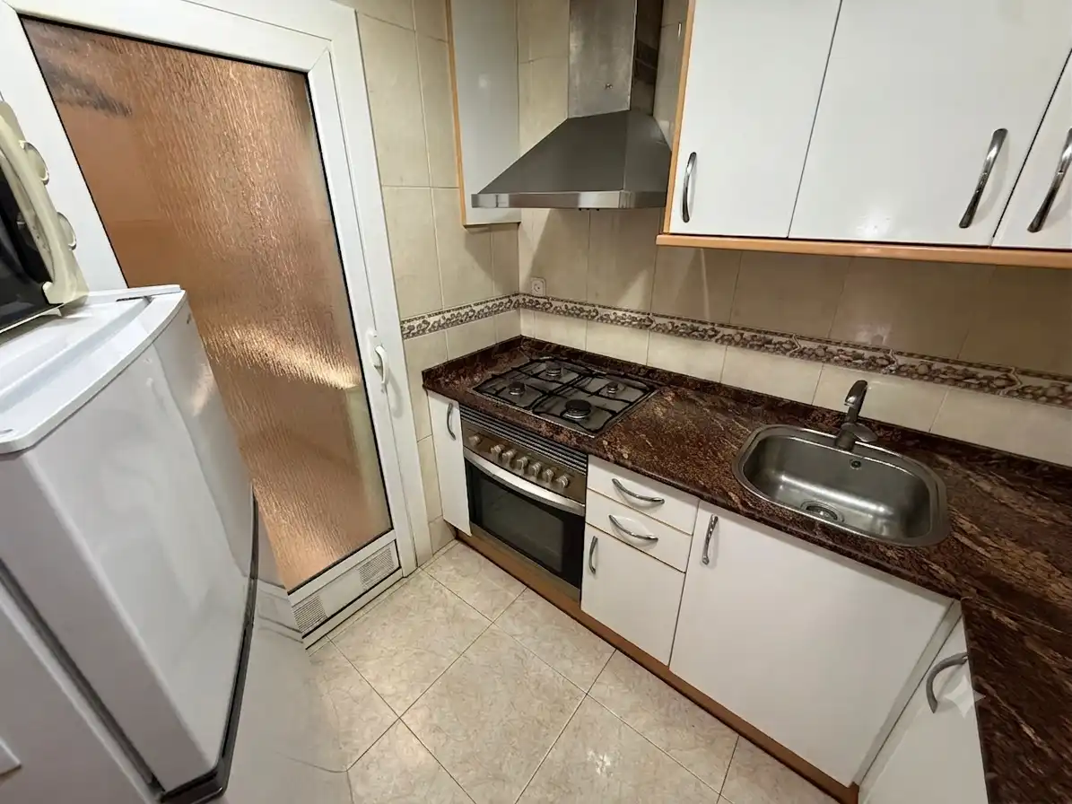 Küche von Wohnung zum Verkauf in Cornellà de Llobregat mit Alarm