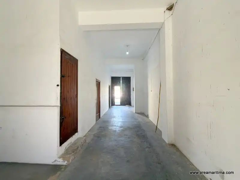 Casa adosada en venta en Valencia con Trastero y Alarma