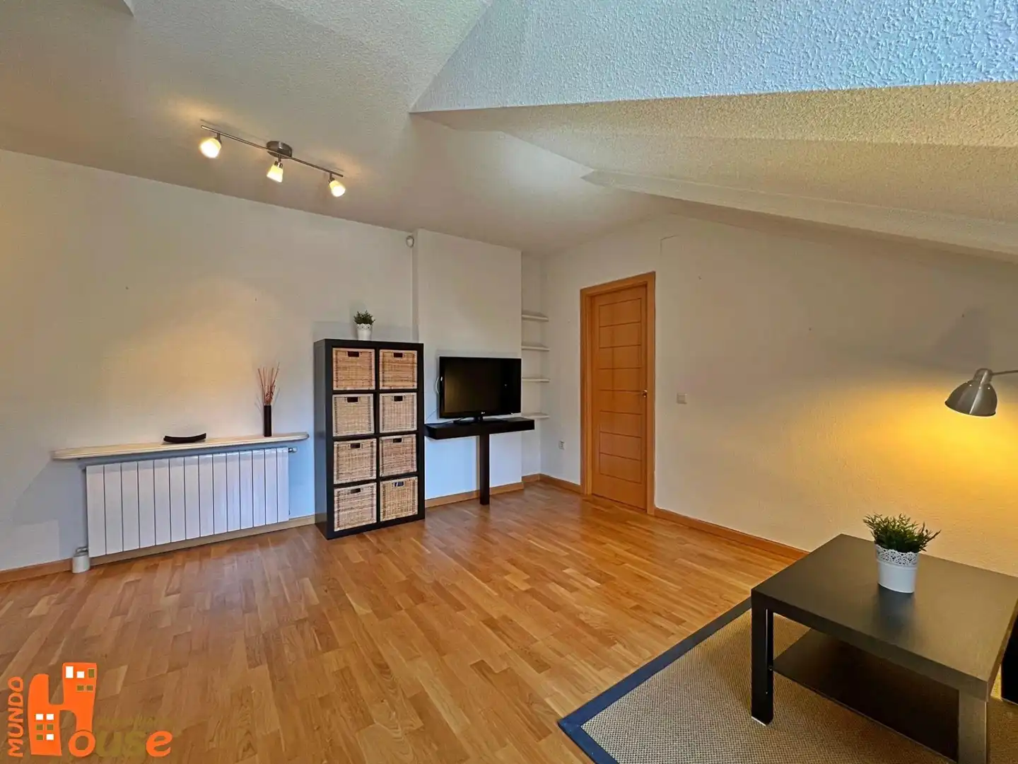 Sala de estar de Ático en venta en Real Sitio de San Ildefonso con Calefacción
