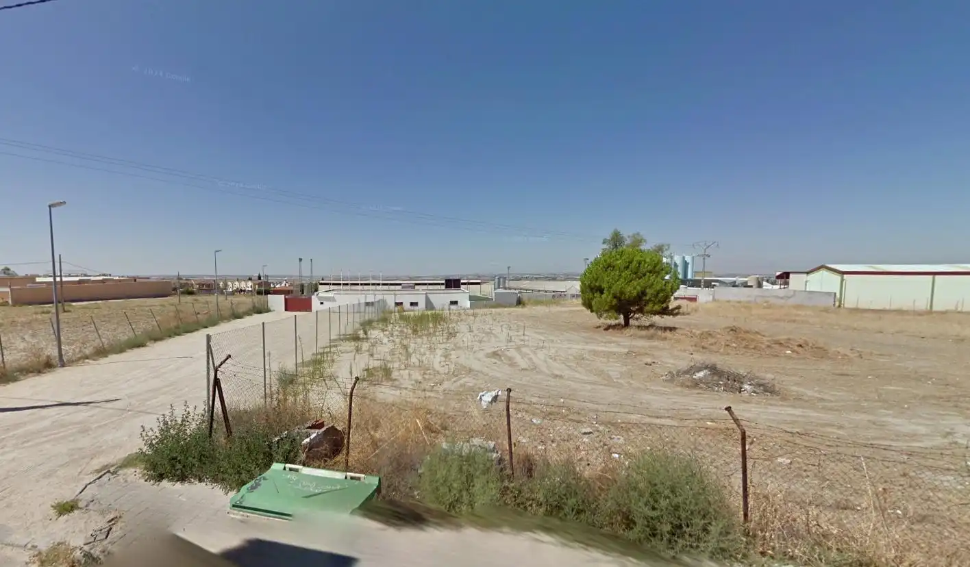 Adossat amb jardí en venda a Esquivias