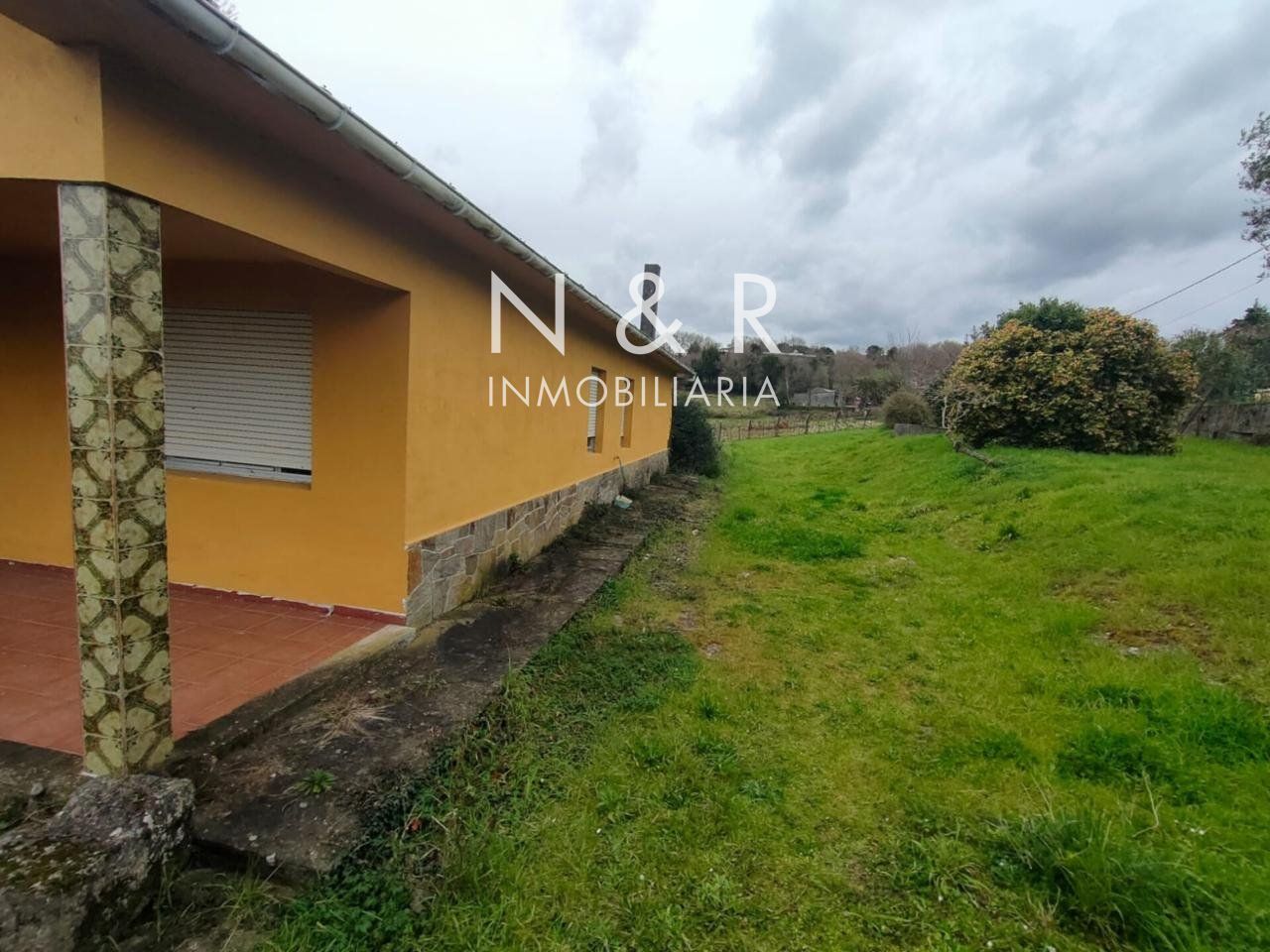 Vista exterior de Casa o xalet en venda en O Pino  amb Terrassa