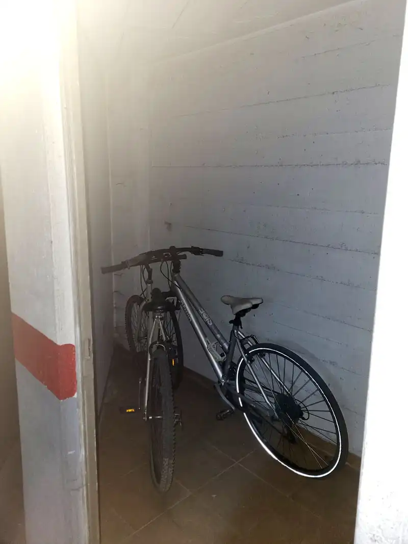 Storage room for rent in Avenida da Florida, 85, As Travesas - Balaídos
