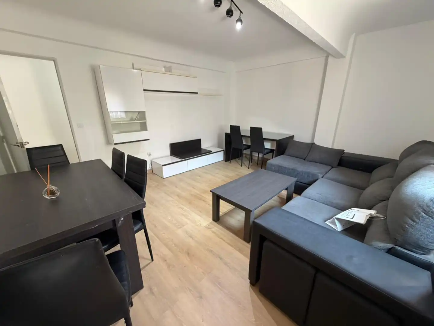 Piso de alquiler en Lleida con Calefacción, Parquet y Amueblado
