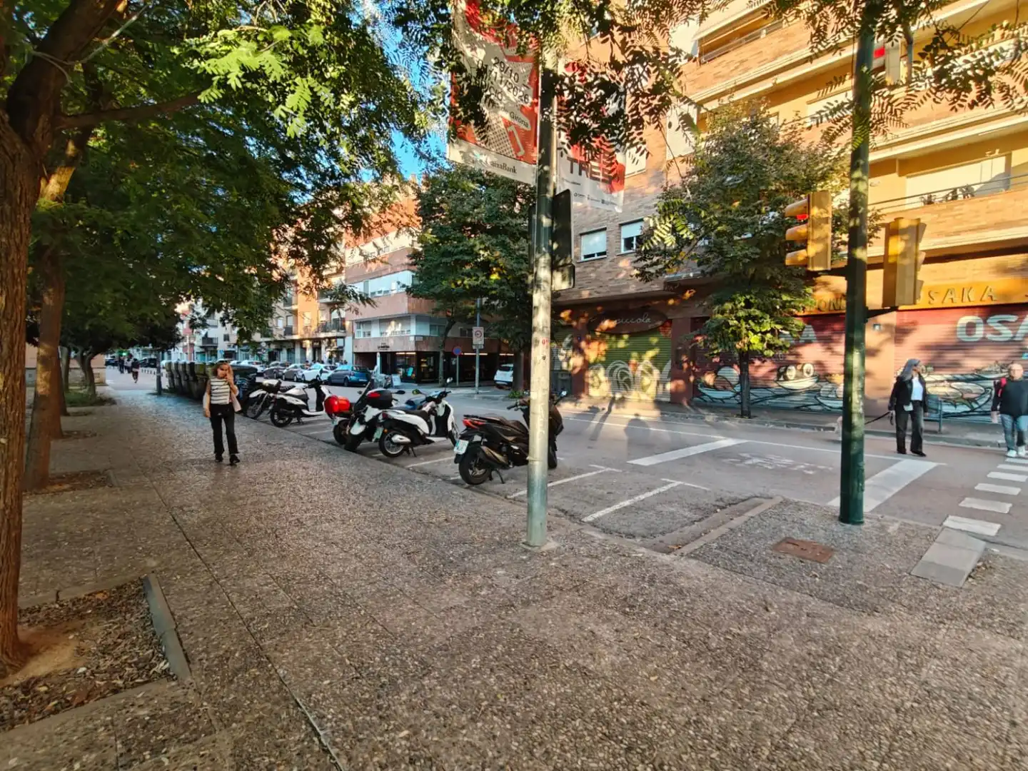 Local comercial en traspàs a Eixample Sud – Migdia