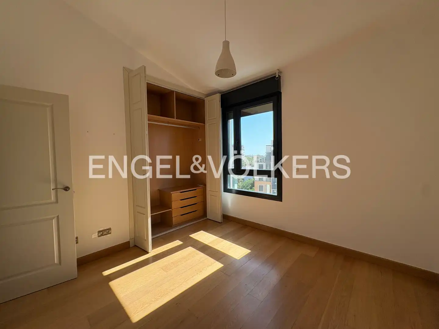 Bedroom of Attic for rent in Sevilla  with Air Conditioner, Heating and Private garden