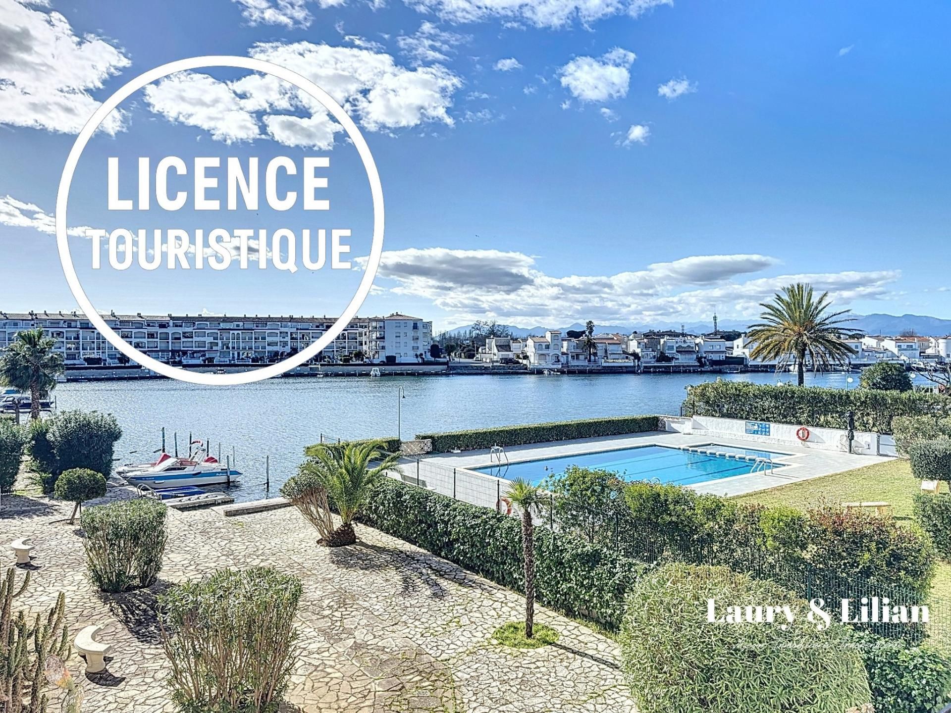 Exterior view of Apartment for sale in Empuriabrava  with Air Conditioner, Heating and Terrace