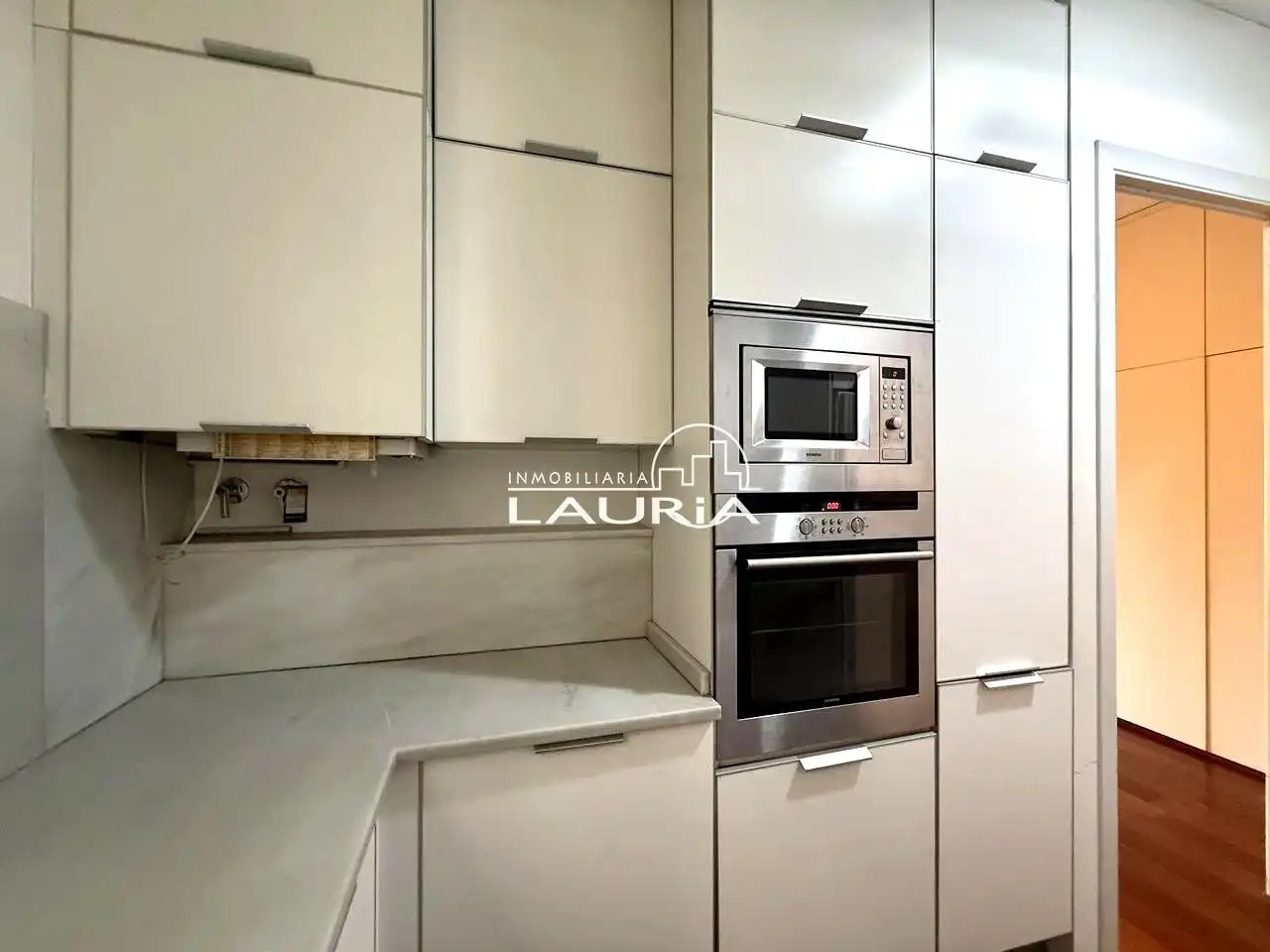 Wohnung zur Miete in calle de Sant Vicent Màrtir, El Mercat