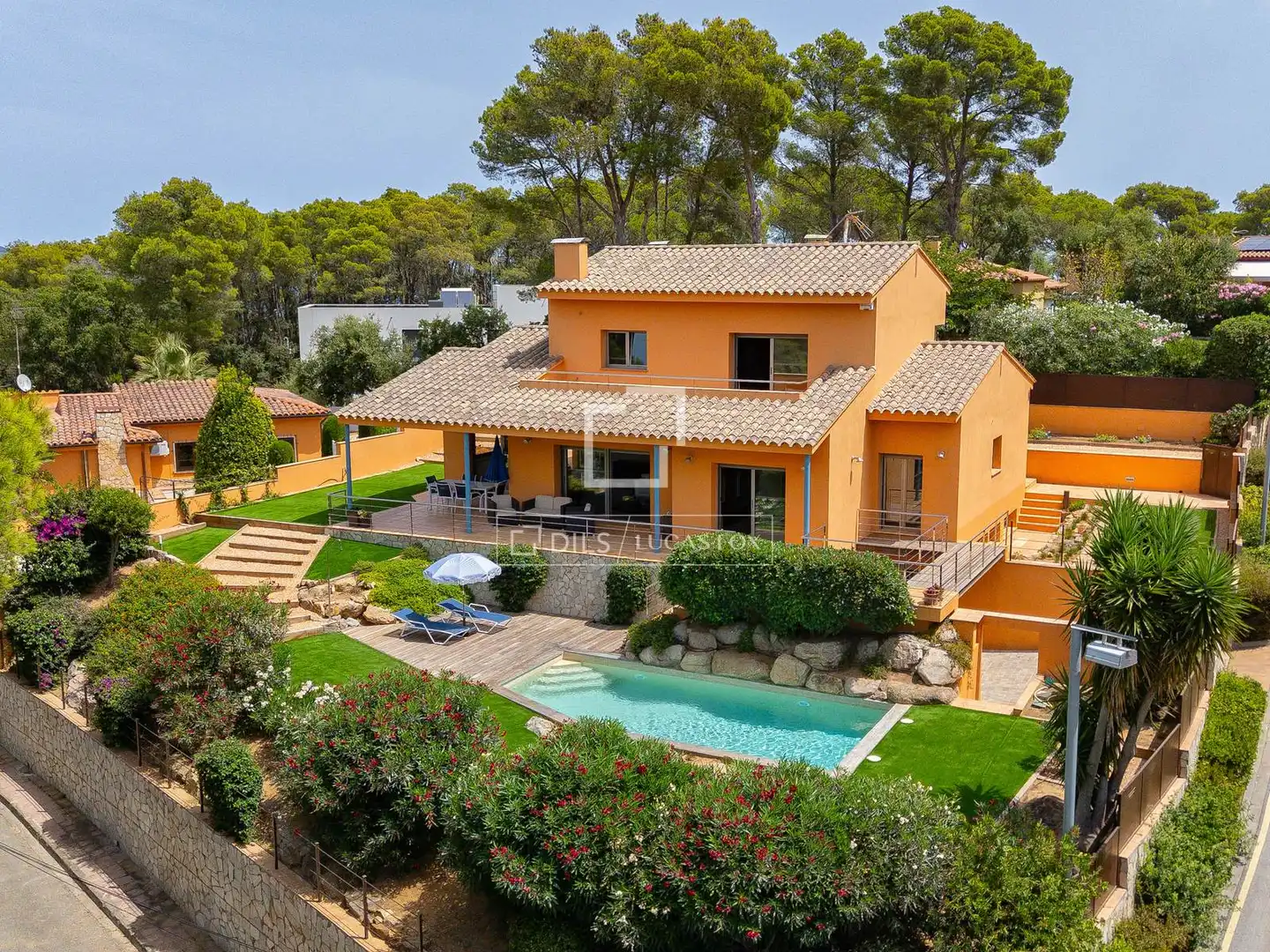 Vista exterior de Casa o xalet en venda en Palafrugell amb Aire condicionat, Calefacció i Jardí privat