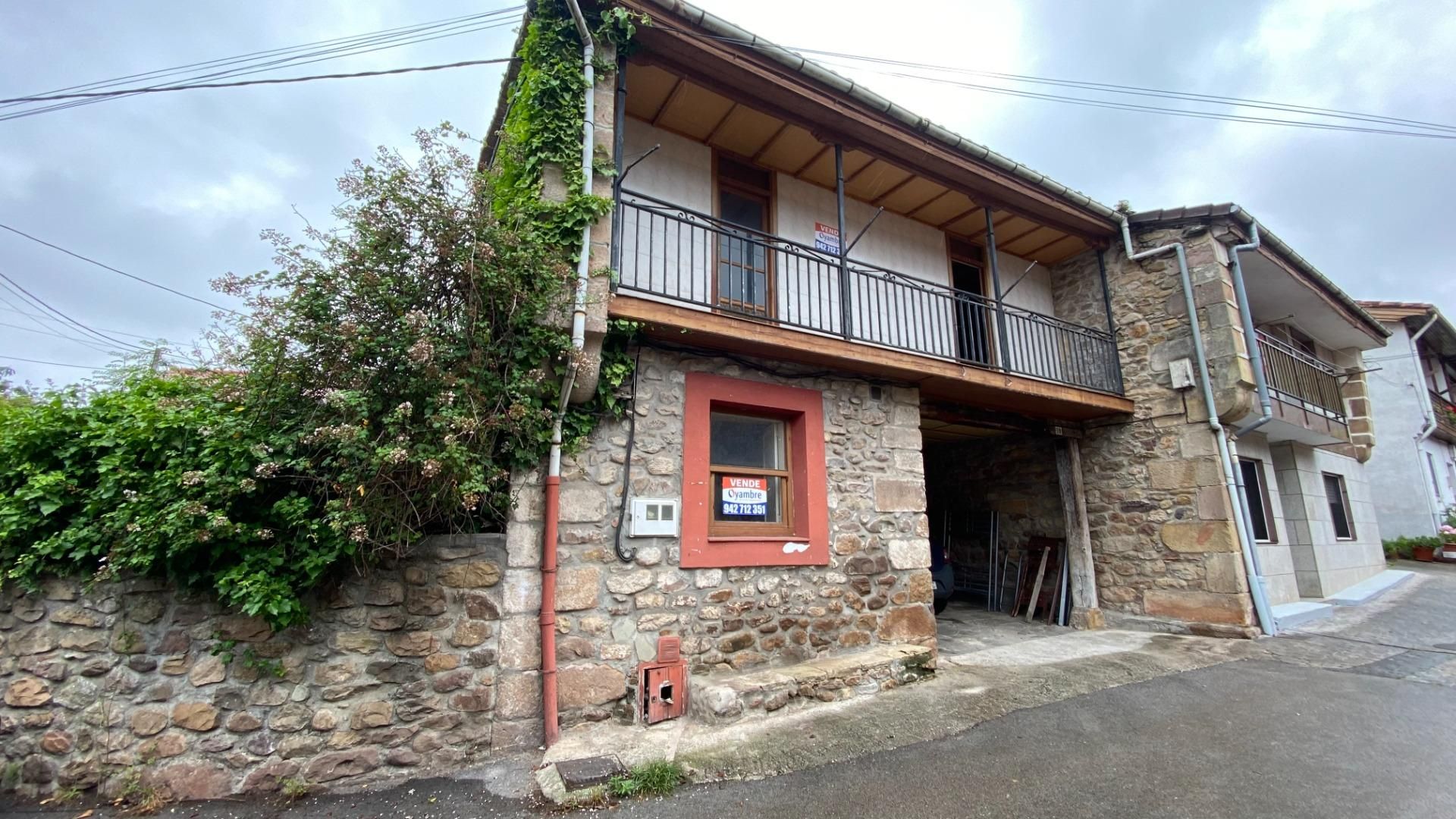 Exterior view of House or chalet for sale in Los Corrales de Buelna   with Private garden