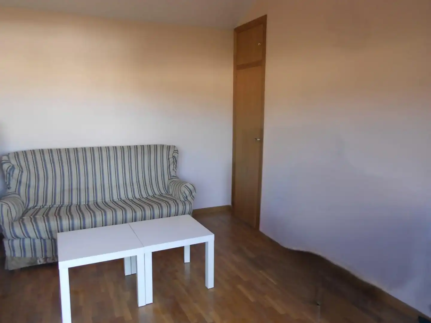 Schlafzimmer von Einfamilien-Reihenhaus zum Verkauf in Murcia mit Klimaanlage, Heizung und Privatgarten