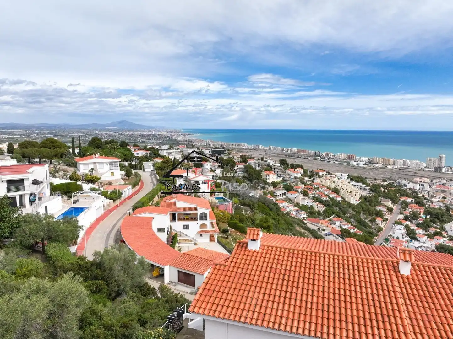 Vista exterior de Casa o xalet en venda en Peñíscola / Peníscola amb Aire condicionat, Calefacció i Jardí privat