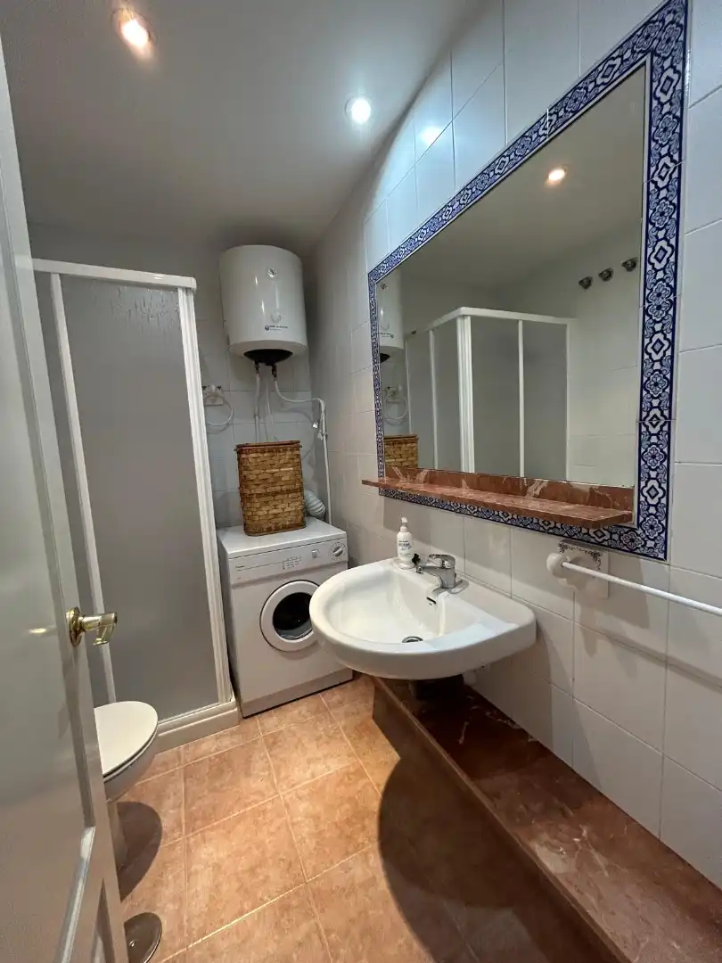 Baño de Apartamento de alquiler en Islantilla con Terraza, Amueblado y Lavadora