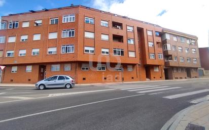 Exterior view of Flat for sale in León Capital   with Heating and Terrace