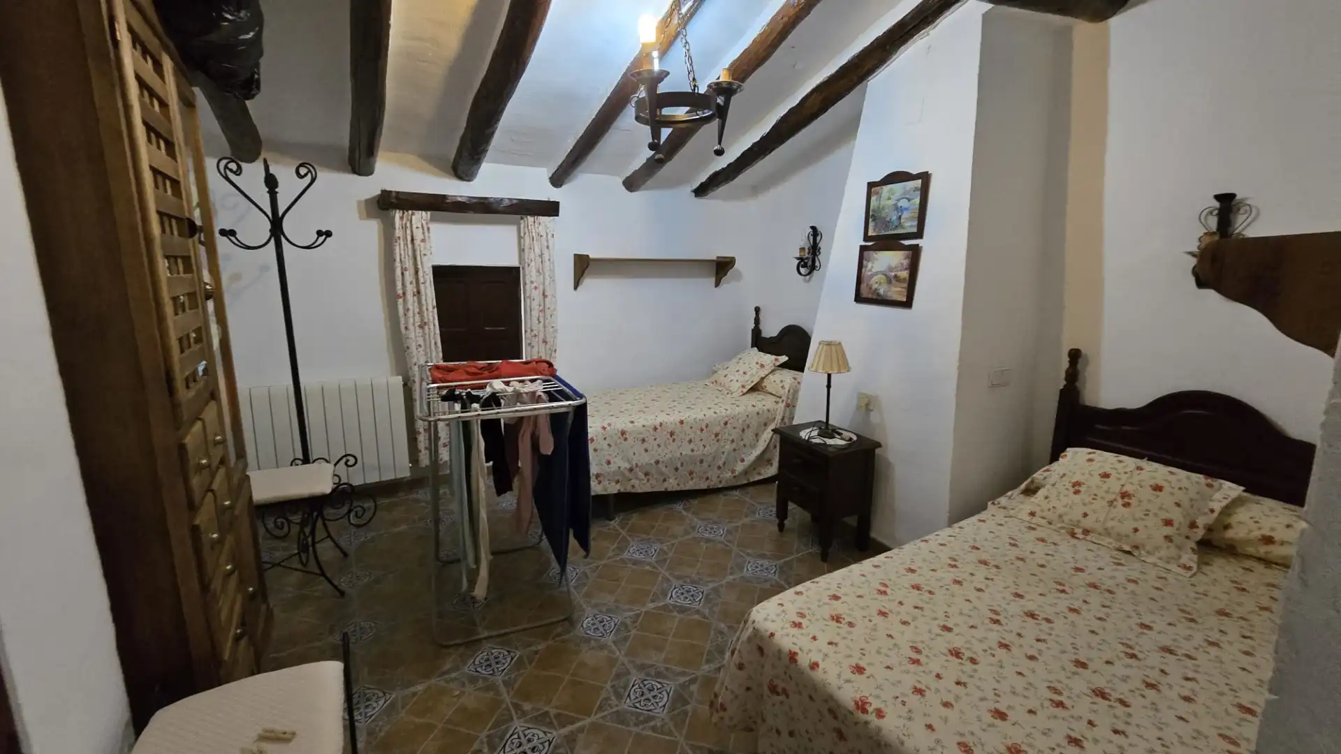 Habitación de Finca rústica en venta en Villanueva del Arzobispo con Calefacción, Trastero y Piscina