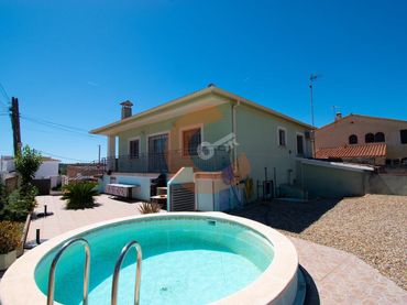 Casa amb balcó en venda a Nuestra Señora Del Pilar