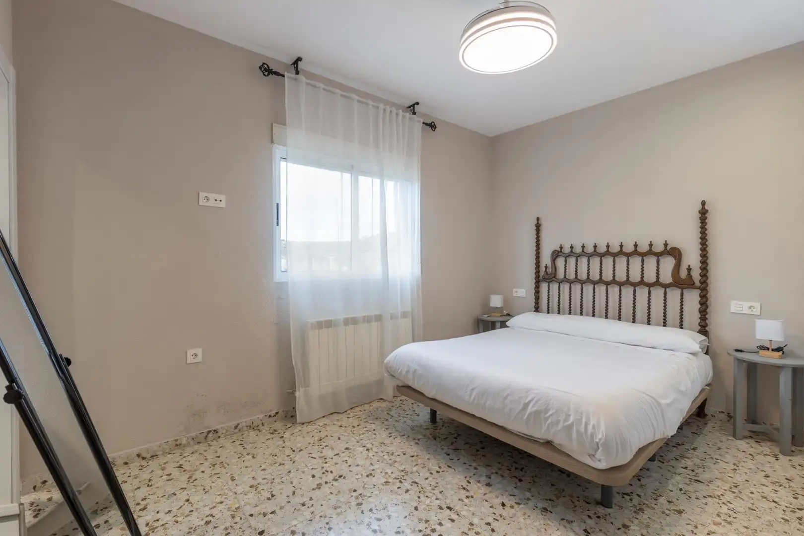 Dormitori de Casa o xalet en venda en Huétor de Santillán amb Calefacció i Piscina