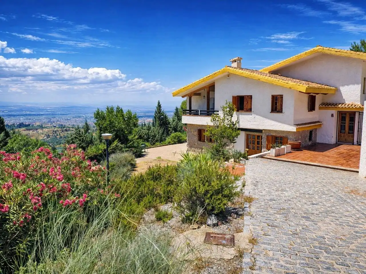 Vista exterior de Casa o chalet en venta en Víznar, Granada