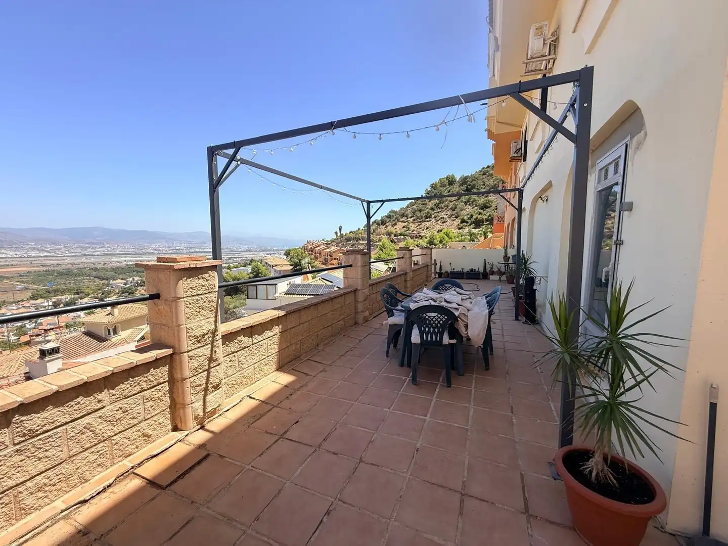 Casa aparellada amb jardí en venda a Calle QUITAPENAS, imagen 19