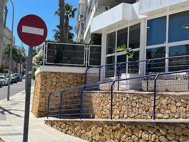 Vista exterior de Local de alquiler en L'Alfàs del Pi