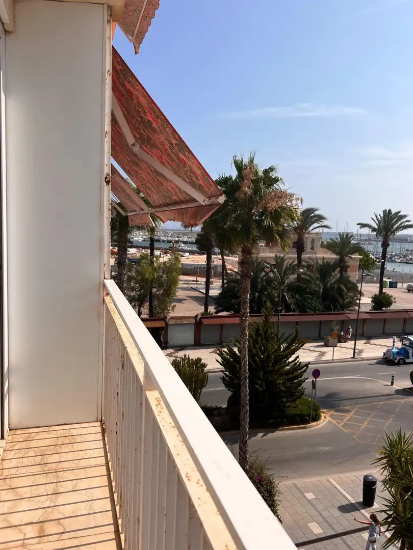 Außenansicht von Maisonette zum Verkauf in Torrevieja mit Balkon