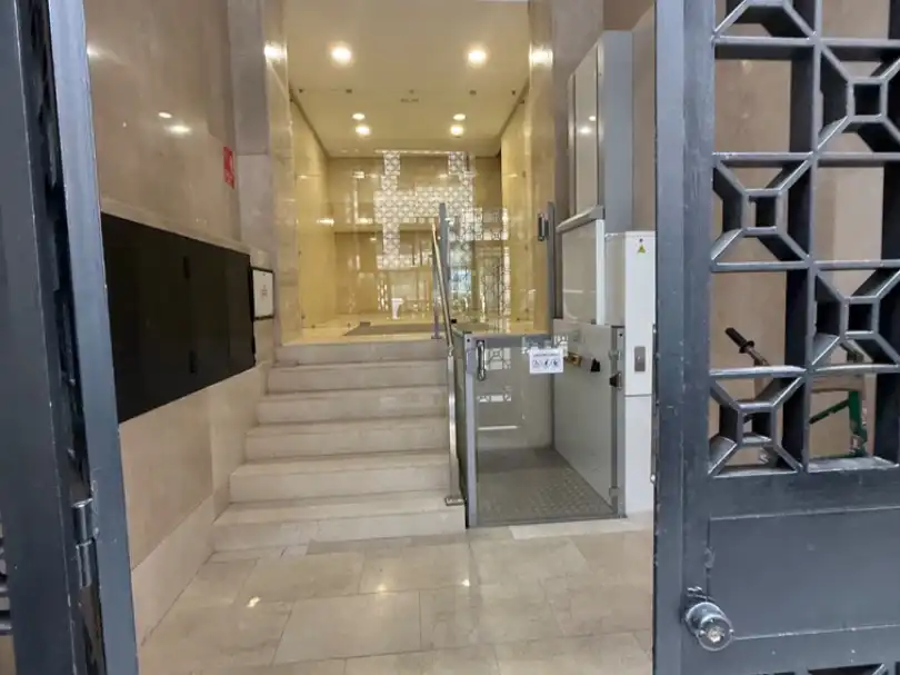 Office for sale in Madrid  with Air Conditioner