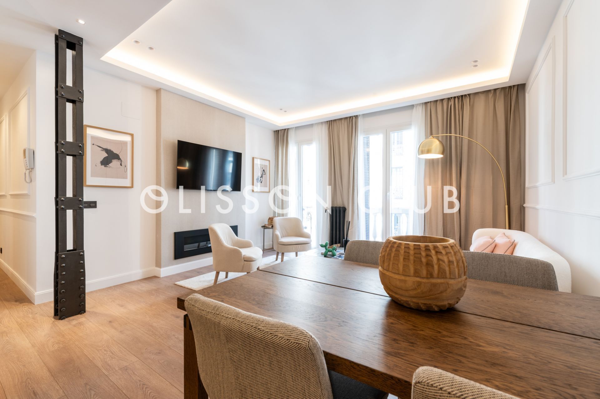 Living room of Flat for sale in  Madrid Capital  with Air Conditioner, Heating and Furnished