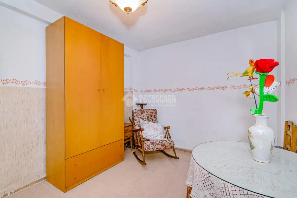 Dormitori de Casa adosada en venda en Armilla amb Jardí privat, Terrassa i Balcó