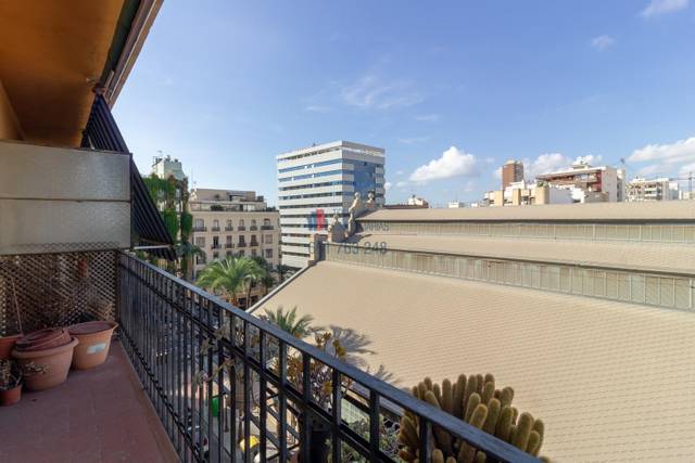 Piso en Venta en Calle calderón de la barca , 4 en Mercado