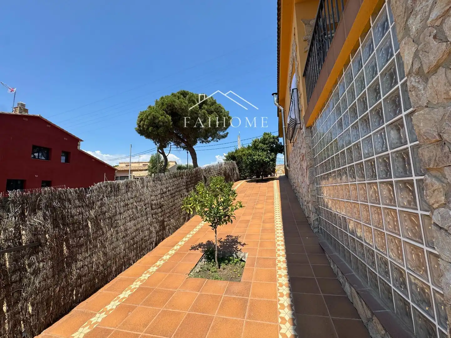 Vista exterior de Casa o xalet en venda en Tordera amb Aire condicionat, Calefacció i Traster